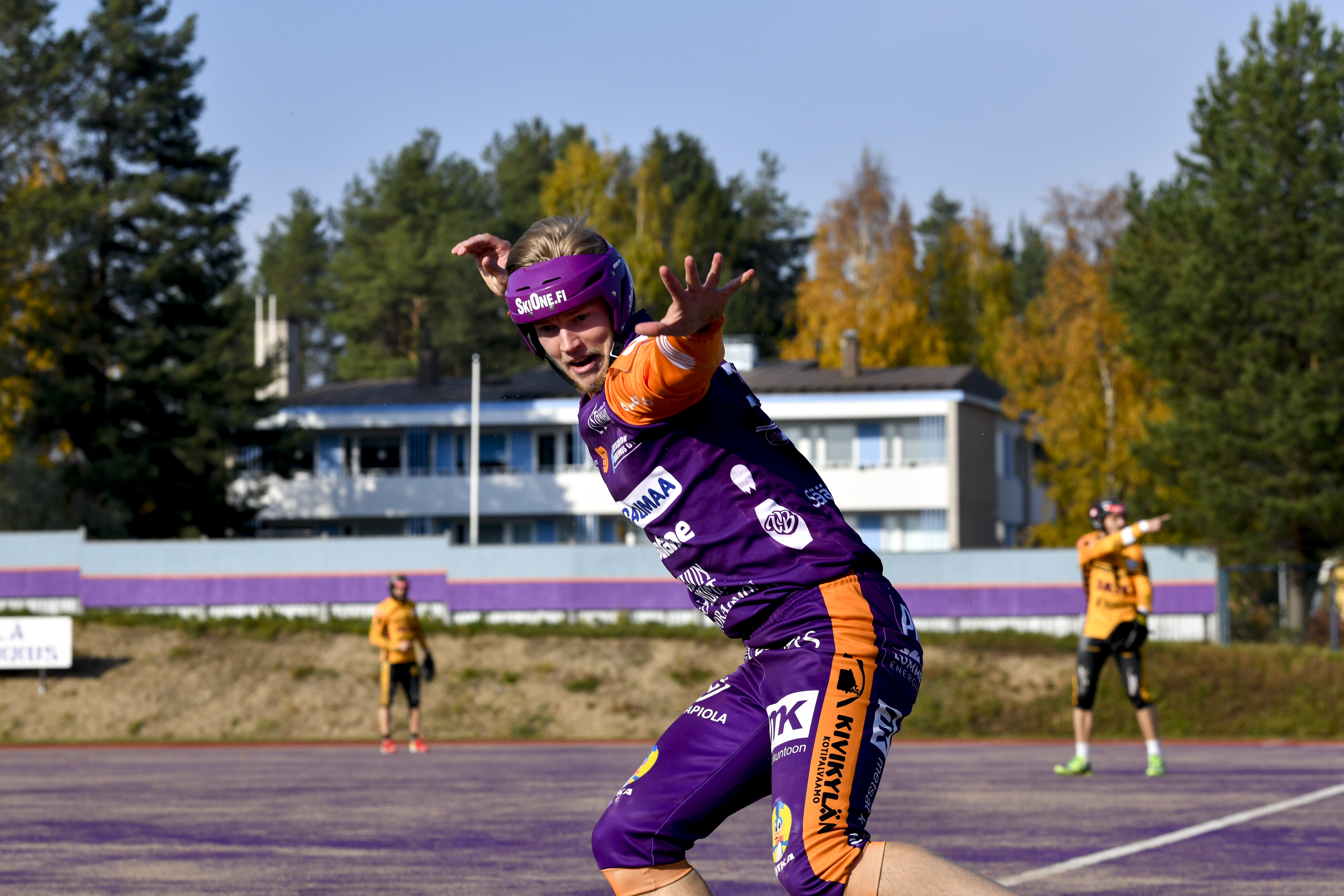 Niko Korhonen tuulettaa kunnaria